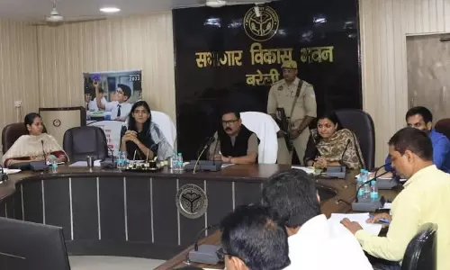 Bareilly: आईडी कार्ड पर निर्भर करेगा राशन कार्ड वितरण Bareilly: आईडी कार्ड पर निर्भर करेगा राशन कार्ड वितरण