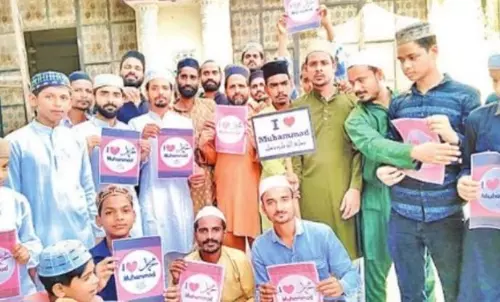 Bareilly: कानपुर केस के बाद बरेली में विवादित बैनर Bareilly: कानपुर केस के बाद बरेली में विवादित बैनर