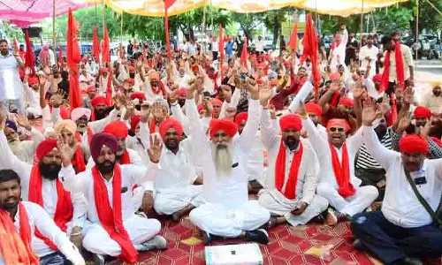 जिला परिषद चुनाव की तारीखों को लेकर Valmiki समुदाय में रोष, प्रदर्शन जिला परिषद चुनाव की तारीखों को लेकर Valmiki समुदाय में रोष, प्रदर्शन