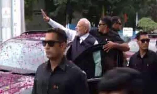 भावनगर में प्रधानमंत्री मोदी का रोड शो और प्रमुख परियोजनाओं का उद्घाटन