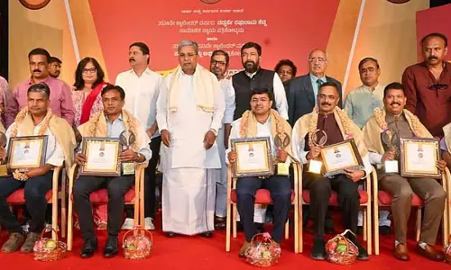 गिरीश लिंगन्ना, TNIE नौशाद को विकास पत्रकारिता पुरस्कार
