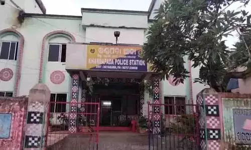 Nayagarh: भारी मात्रा में अवैध पटाखों का जखीरा जब्त, 2 गिरफ्तार