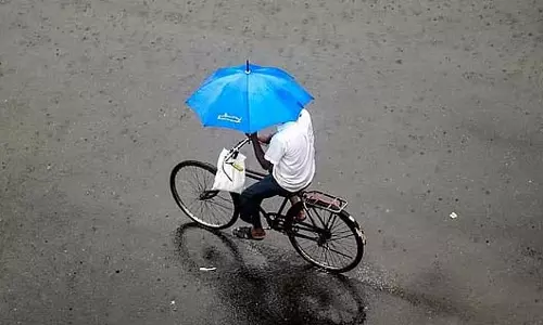 लातूर में भारी बारिश: 40 घंटे बाद 5 लोगों के शव बरामद लातूर में भारी बारिश: 40 घंटे बाद 5 लोगों के शव बरामद