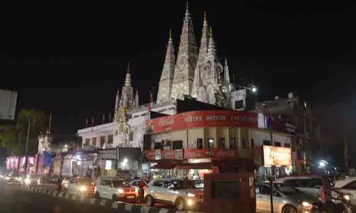 Ludhiana: नवरात्रि के उत्साह के बीच 70 साल पुराना दुर्गा माता मंदिर जगमगा उठा