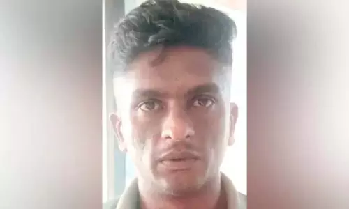 महिलाओं को ठगने के लिए उच्च पदस्थ अधिकारी का रूप धारण करने के आरोप में व्यक्ति गिरफ्तार