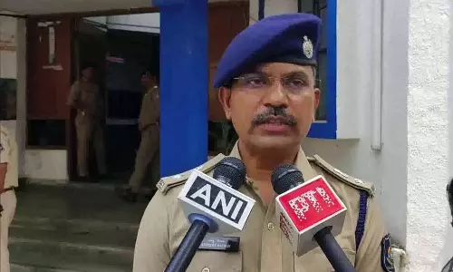 वडोदरा पथराव पर पुलिस का बयान वडोदरा पथराव पर पुलिस का बयान