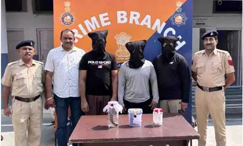 Chandigarh: अवैध हथियार और कारतूस के साथ 3 गिरफ्तार Chandigarh: अवैध हथियार और कारतूस के साथ 3 गिरफ्तार