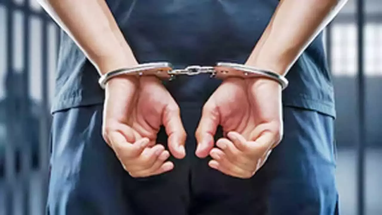 CMRF फंड के दुरुपयोग के आरोप में पुलिस ने 7 लोगों को गिरफ्तार किया