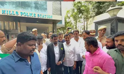 ताड़ के पत्तों का डर... गदरी किशोर की सीएम रमेश को चेतावनी ताड़ के पत्तों का डर... गदरी किशोर की सीएम रमेश को चेतावनी