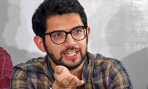 एच1बी वीजा शुल्क वृद्धि पर आदित्य ठाकरे का केंद्र पर तीखा प्रहार, चुप्पी को बताया अंधकार