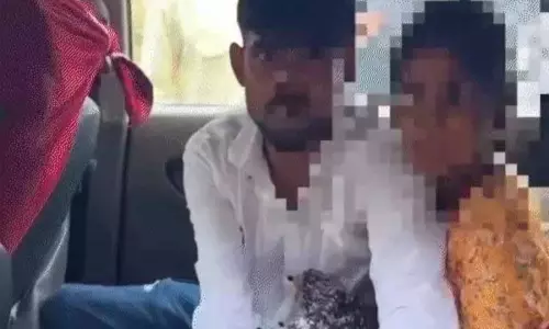 गर्लफ्रेंड के साथ रंगरेलियां मना रहा था पति, अचानक आ धमकी पत्नी, फिर जो हुआ- Video वायरल