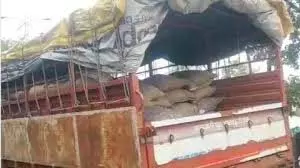 MP News : बस स्टैंड पर ट्रक और ठेले की टक्कर पर बवाल MP News : बस स्टैंड पर ट्रक और ठेले की टक्कर पर बवाल