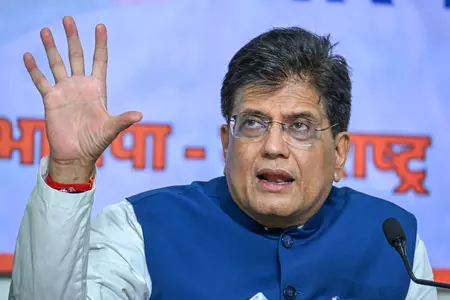जीएसटी सुधार लागू होने से पहले पीयूष गोयल की इंडस्ट्री से अपील, टैक्स कटौती का पूरा फायदा ग्राहकों को दें जीएसटी सुधार लागू होने से पहले पीयूष गोयल की इंडस्ट्री से अपील, टैक्स कटौती का पूरा फायदा ग्राहकों को दें
