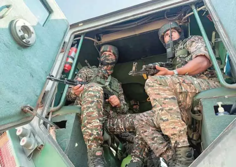 सेओज धार मुठभेड़ में जवान शहीद; ऑपरेशन जारी सेओज धार मुठभेड़ में जवान शहीद; ऑपरेशन जारी