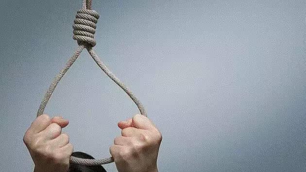 Mumbai : पवई पुलिस ने प्रेमी की मौत के बाद युवती की आत्महत्या की कोशिश को रोका Mumbai : पवई पुलिस ने प्रेमी की मौत के बाद युवती की आत्महत्या की कोशिश को रोका