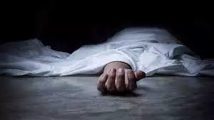 Bihar: प्यार में मिली बेवफाई तो युवक ने मोबाइल टावर से लगा दी छलांग Bihar: प्यार में मिली बेवफाई तो युवक ने मोबाइल टावर से लगा दी छलांग