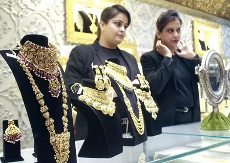सोने और चांदी में तेजी थमी, कीमतों पर जानें अपडेट सोने और चांदी में तेजी थमी, कीमतों पर जानें अपडेट
