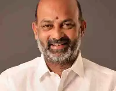 तेलंगाना की Gen Z ने KCR के पारिवारिक शासन पर लगाया विराम: बंदी संजय तेलंगाना की Gen Z ने KCR के पारिवारिक शासन पर लगाया विराम: बंदी संजय