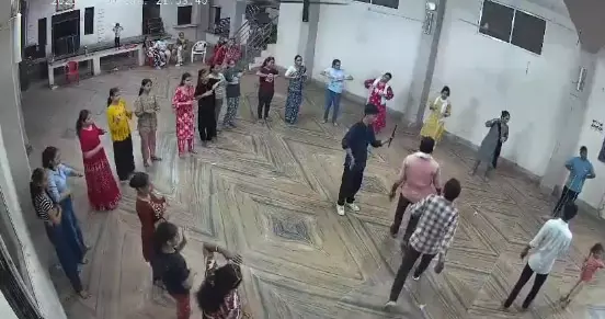 गरबा प्रैक्टिस करने गई युवती का अपहरण, रिश्तेदार निकले मास्टरमाइंड गरबा प्रैक्टिस करने गई युवती का अपहरण, रिश्तेदार निकले मास्टरमाइंड