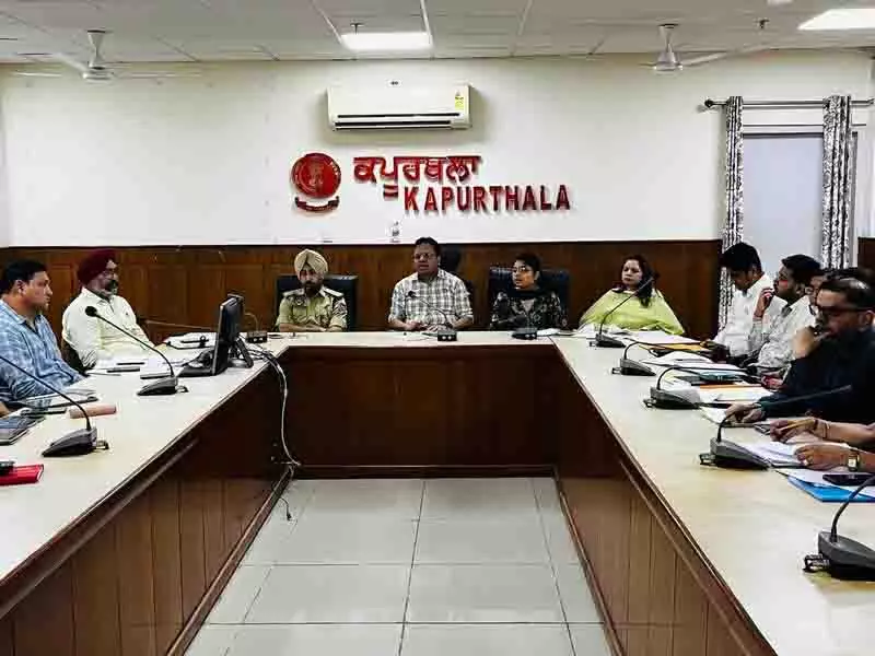 SC आयोग प्रमुख ने धुलेटा गांव में भूमि विवाद सुलझाया SC आयोग प्रमुख ने धुलेटा गांव में भूमि विवाद सुलझाया