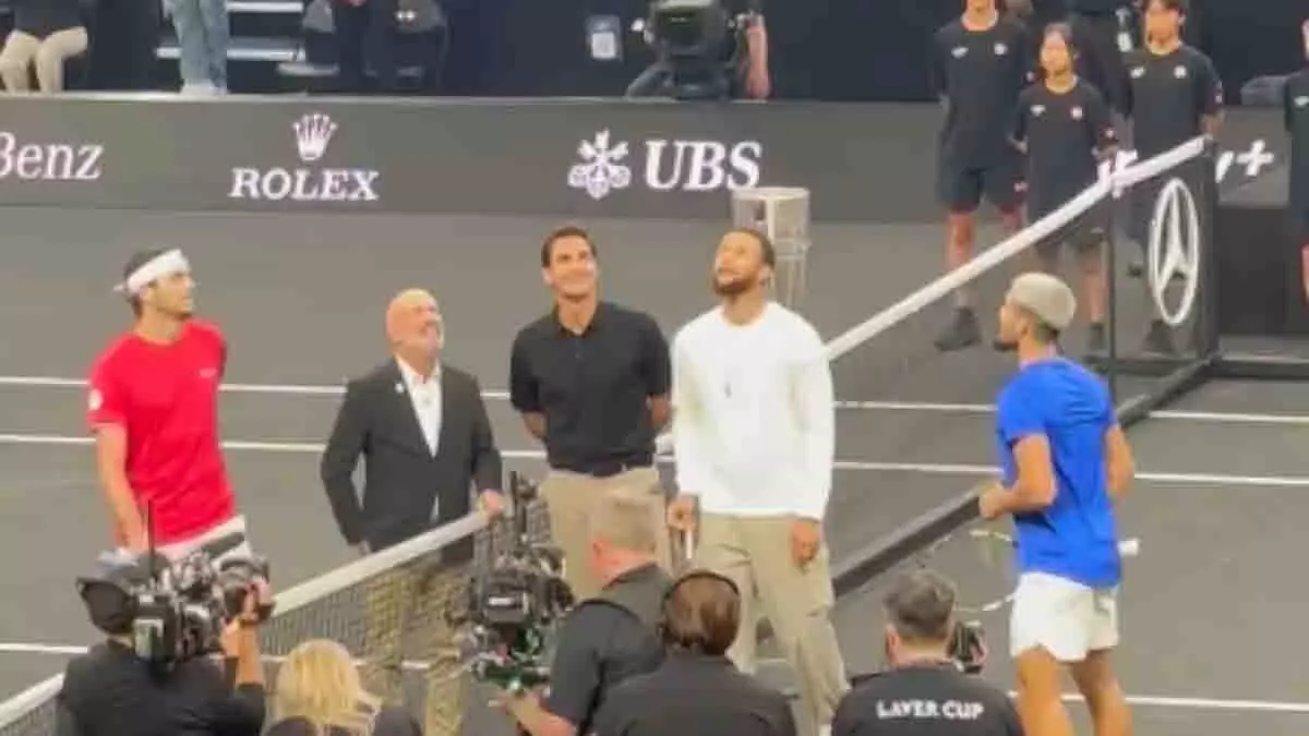 Laver Cup: स्टीफन करी ने उछाला टॉस का सिक्का Laver Cup: स्टीफन करी ने उछाला टॉस का सिक्का