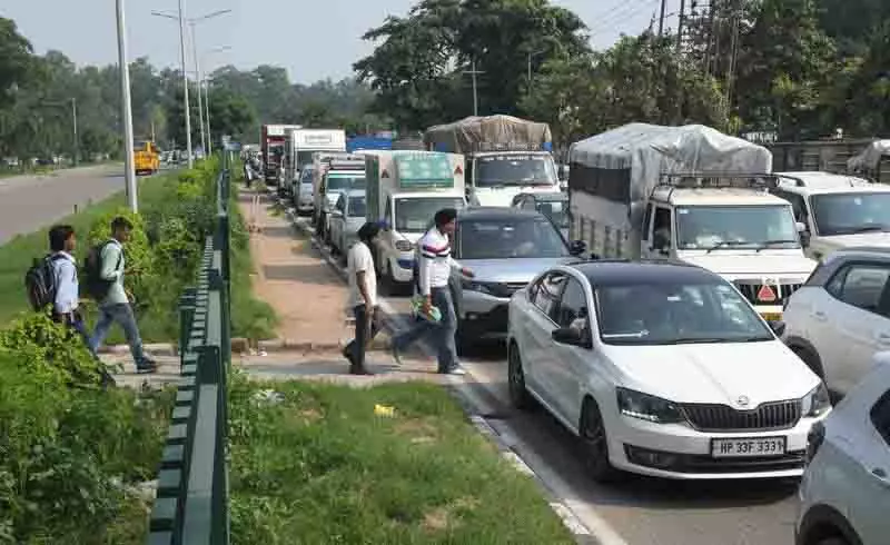 Chandigarh के बाहरी इलाकों में वाणिज्यिक इलेक्ट्रिक वाहनों के लिए चार्जिंग इकाइयां लगाई जाएंगी Chandigarh के बाहरी इलाकों में वाणिज्यिक इलेक्ट्रिक वाहनों के लिए चार्जिंग इकाइयां लगाई जाएंगी