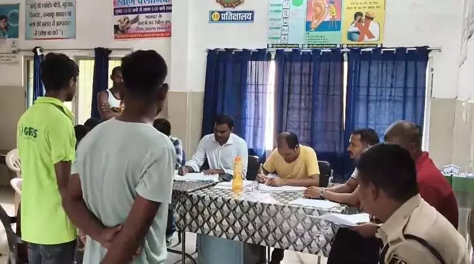 बिजली विभाग की बड़ी लापरवाही, दो की जिंदगी खतरे में बिजली विभाग की बड़ी लापरवाही, दो की जिंदगी खतरे में
