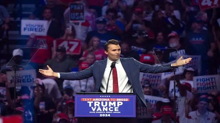 Charlie Kirk पोस्ट के बाद फ्लोरिडा के पार्षद पर निलंबन का खतरा Charlie Kirk पोस्ट के बाद फ्लोरिडा के पार्षद पर निलंबन का खतरा