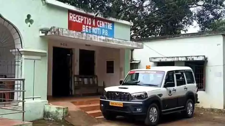 Mayurbhanj: पति बना पत्नी का हतियारा, पारिवारिक कलह से गयी जान Mayurbhanj: पति बना पत्नी का हतियारा, पारिवारिक कलह से गयी जान