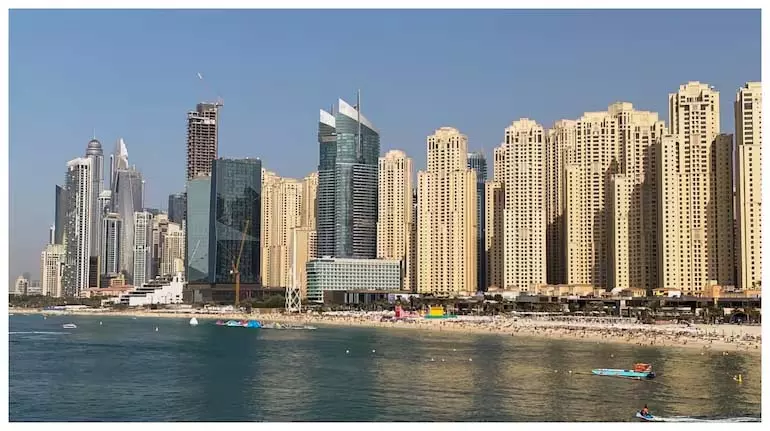 Dubai में प्रॉपर्टी की तेजी पर दबाव, निवेशकों को मंदी का सामना करना पड़ रहा है Dubai में प्रॉपर्टी की तेजी पर दबाव, निवेशकों को मंदी का सामना करना पड़ रहा है