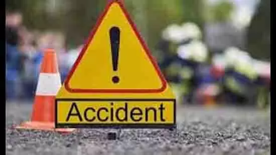 Lucknow: ई-रिक्शा की टक्कर में दो लोगों की मौत, एसयूवी चालक गिरफ्तार Lucknow: ई-रिक्शा की टक्कर में दो लोगों की मौत, एसयूवी चालक गिरफ्तार