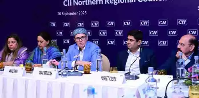 मुख्यमंत्री ने J&K में समान पर्यटन और औद्योगिक विकास का आह्वान किया मुख्यमंत्री ने J&K में समान पर्यटन और औद्योगिक विकास का आह्वान किया