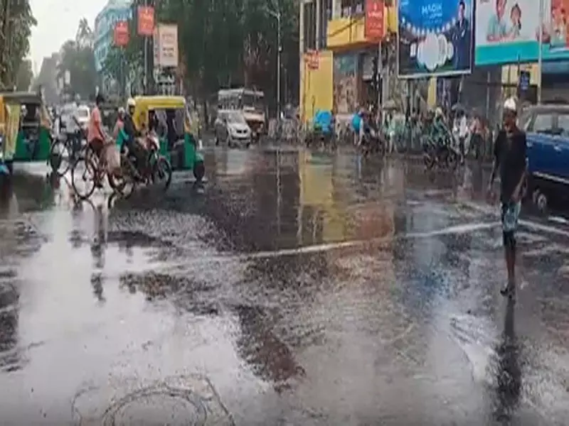 मौसम विभाग ने दुर्गा पूजा के दौरान बारिश और आंधी-तूफान की जताई संभावना मौसम विभाग ने दुर्गा पूजा के दौरान बारिश और आंधी-तूफान की जताई संभावना