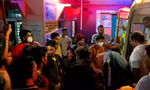 टेंट में दौड़ी करंट, कबड्डी खिलाड़ी समेत 3 की मौत टेंट में दौड़ी करंट, कबड्डी खिलाड़ी समेत 3 की मौत