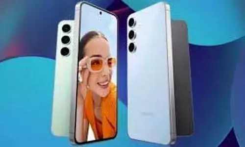 Samsung Galaxy S24 FE :औंधे मुंह गिरी कीमत, 30000 रुपये का बंपर Price Cut Samsung Galaxy S24 FE :औंधे मुंह गिरी कीमत, 30000 रुपये का बंपर Price Cut
