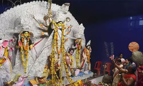 Time and Plum : भोपाल में बंगाली, दुर्गा पूजा, ढाक, नाटक, संगीत और व्यंजन