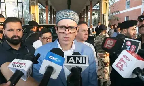 यासीन मलिक मामले पर CM Omar अब्दुल्ला का राजनीतिकरण से बचाव, फैसला अदालत पर छोड़ने की बात यासीन मलिक मामले पर CM Omar अब्दुल्ला का राजनीतिकरण से बचाव, फैसला अदालत पर छोड़ने की बात