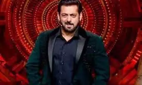 Bigg Boss 19: इस हफ्ते की टीआरपी में दिखा बड़ा बदलाव, अनुपमा का जलवा बरकरार Bigg Boss 19: इस हफ्ते की टीआरपी में दिखा बड़ा बदलाव, अनुपमा का जलवा बरकरार