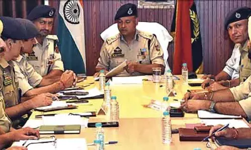 SSP रामबन ने मादक पदार्थों के नेटवर्क पहचान कर नष्ट करने का निर्देश दिया SSP रामबन ने मादक पदार्थों के नेटवर्क पहचान कर नष्ट करने का निर्देश दिया