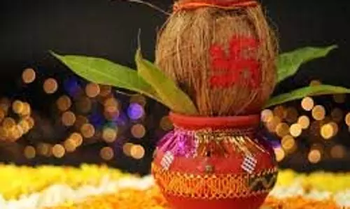 Navratri Kalash Sthapana : जानें घटस्थापना में मिट्टी के कलश का इस्तेमाल क्यों करना चाहिए Navratri Kalash Sthapana : जानें घटस्थापना में मिट्टी के कलश का इस्तेमाल क्यों करना चाहिए