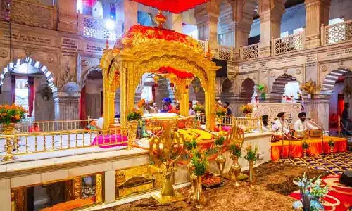Punjab: सरब धर्म सम्मेलन गुरु तेग बहादुर की शहादत का प्रतीक है Punjab: सरब धर्म सम्मेलन गुरु तेग बहादुर की शहादत का प्रतीक है