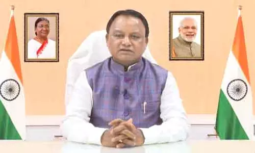 बाहुदा गहरे पानी का बंदरगाह ओडिशा को समुद्री हब बनाएगा: सीएम माझी बाहुदा गहरे पानी का बंदरगाह ओडिशा को समुद्री हब बनाएगा: सीएम माझी