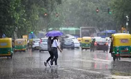 Delhi-NCR में फिर गर्मी, कई राज्यों में भारी बारिश की चेतावनी