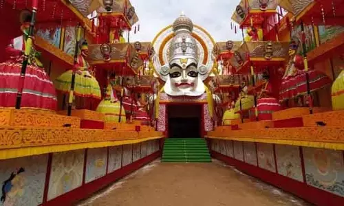 नयापल्ली पंडाल में केरल की कथकली का प्रदर्शन किया जाएगा नयापल्ली पंडाल में केरल की कथकली का प्रदर्शन किया जाएगा