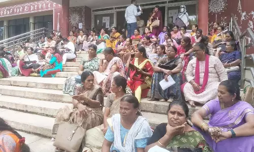Tumkur : प्रशिक्षण बीच में ही छोड़ देने वाले शिक्षक