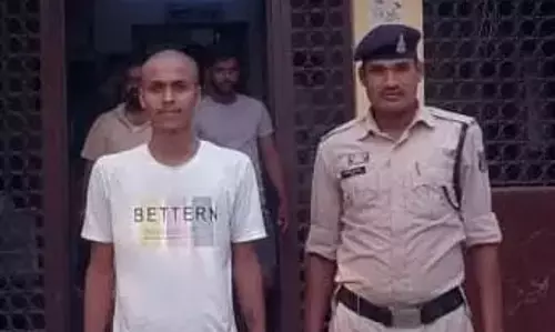 व्हाट्सएप ग्रुप से नंबर निकाल युवती को प्रेम जाल में फंसाया, रेप के बाद ब्लेकमेलिंग करने वाला अरेस्ट व्हाट्सएप ग्रुप से नंबर निकाल युवती को प्रेम जाल में फंसाया, रेप के बाद ब्लेकमेलिंग करने वाला अरेस्ट
