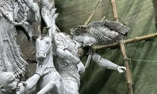 दुर्गा पूजा से पहले मंदिर में तोड़-फोड़, सात मूर्तियों को निशाना बनाया गया