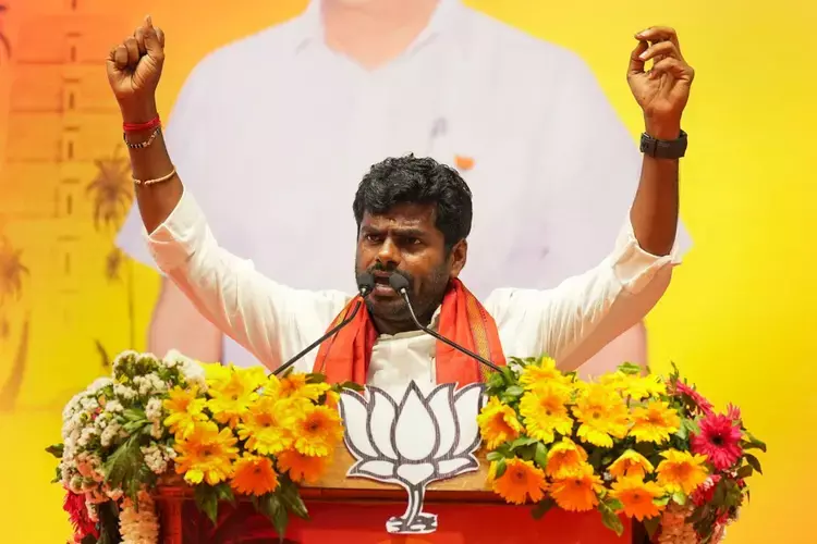 Kerala  में भाजपा के दिग्गज नेता अन्नामलाई के साथ एक और अयप्पा मिलन समारोह