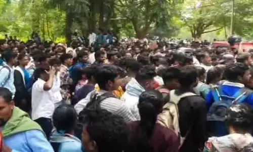 Koraput: होमगार्ड के 125 पदों के लिए 7,282 लोगों ने आवेदन किया Koraput: होमगार्ड के 125 पदों के लिए 7,282 लोगों ने आवेदन किया