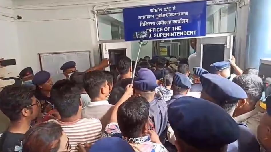 Manipur रिम्स में दो मौतों के बाद विरोध प्रदर्शन, चिकित्सा लापरवाही पर चिंता जताई गई